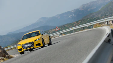 Audi TT S drifiting