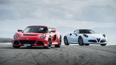 lotus Exige VS. Alfa Romeo 4C