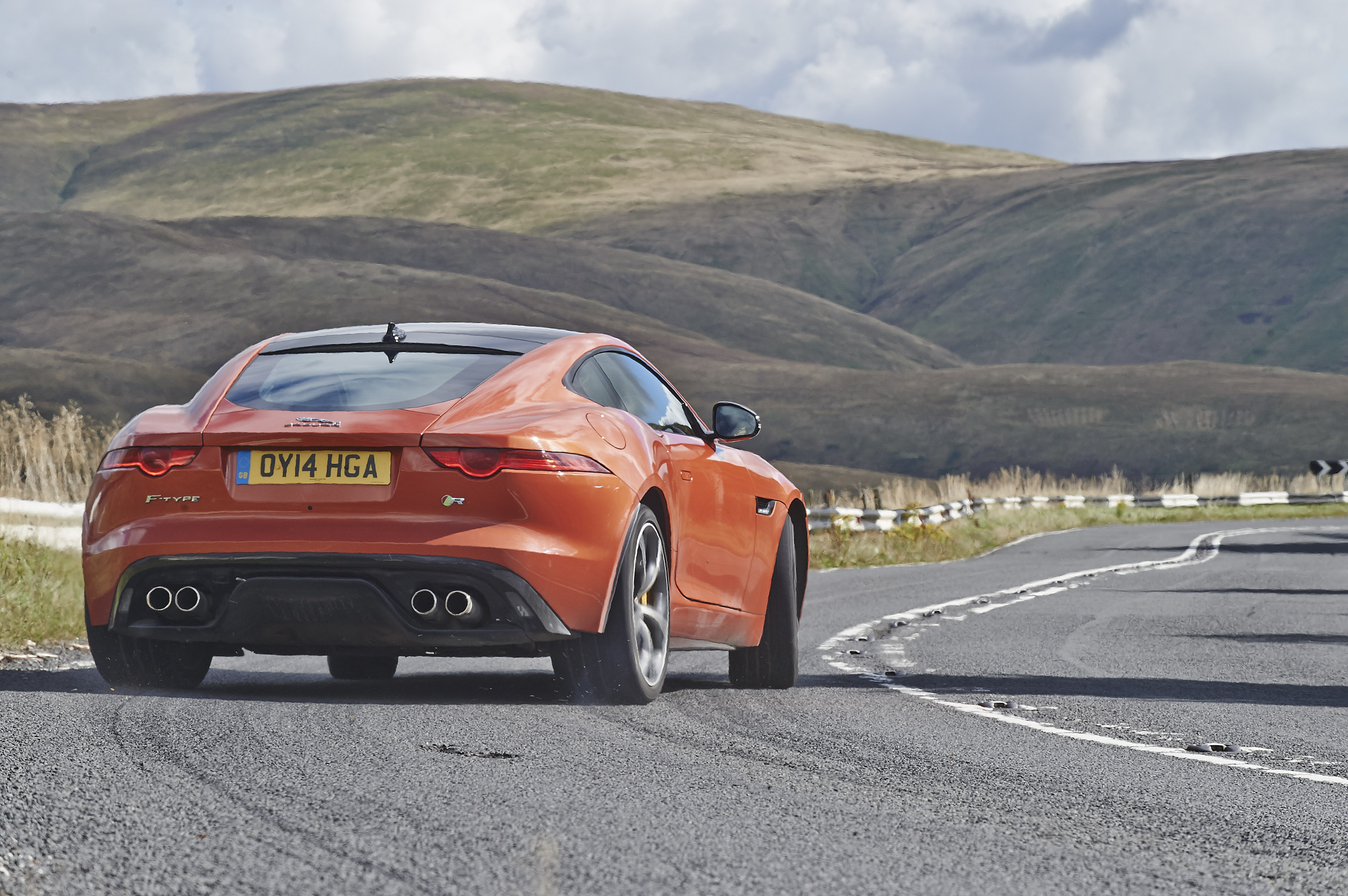 Jaguar F-Type R AWD
