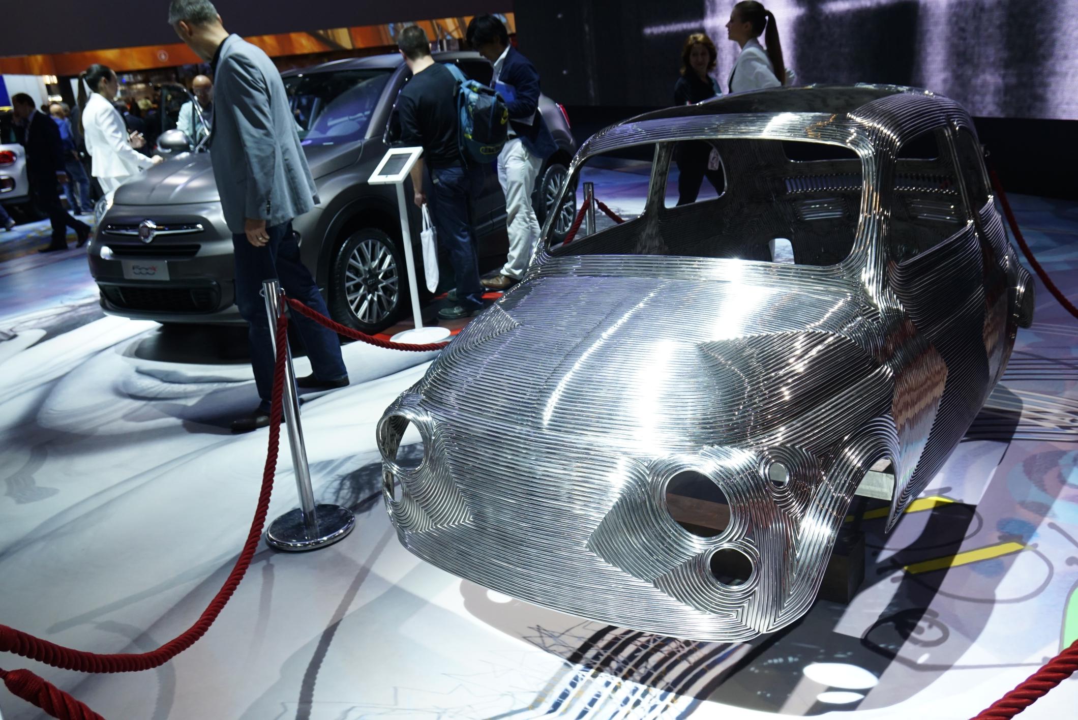 Fiat 500 sculpture: Paris motor show 2014