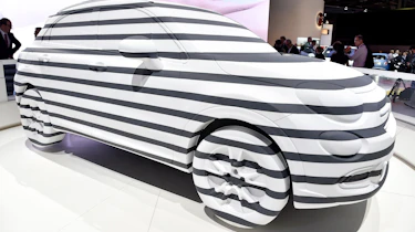 Fiat 500x sculpture: Paris motor show 2014