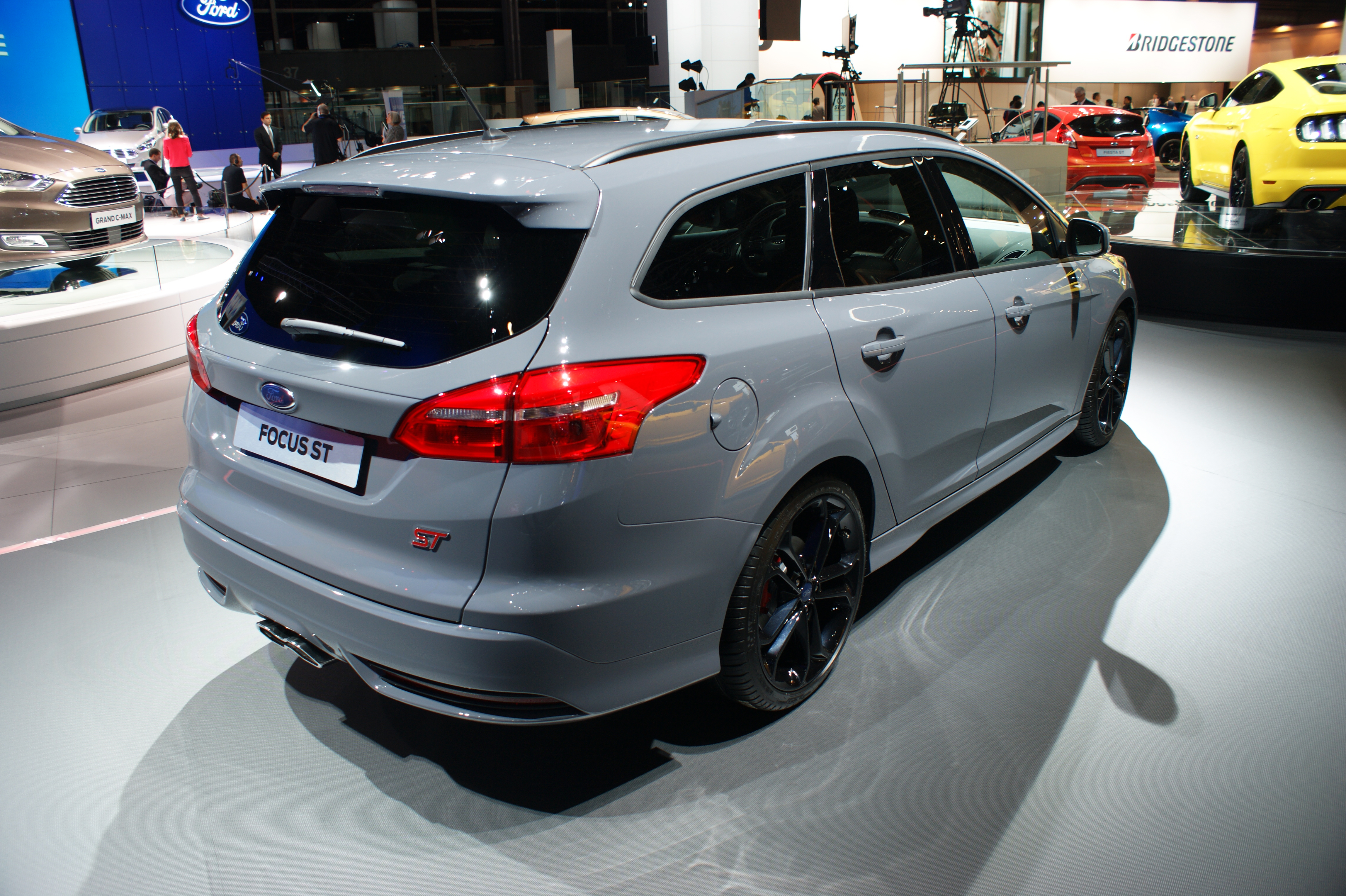 Ford Focus ST at the Paris motor show