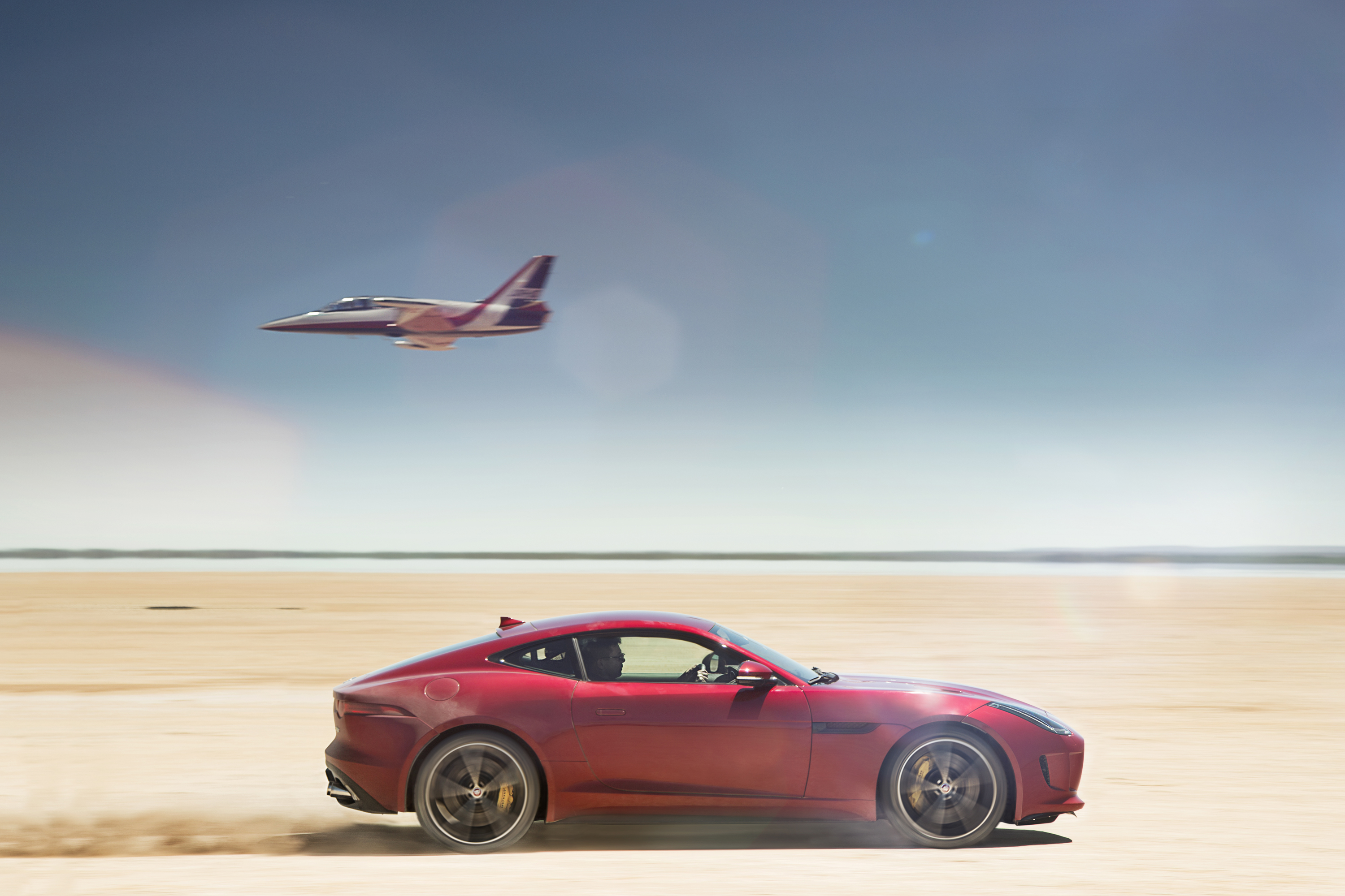 Jaguar F-type R AWD