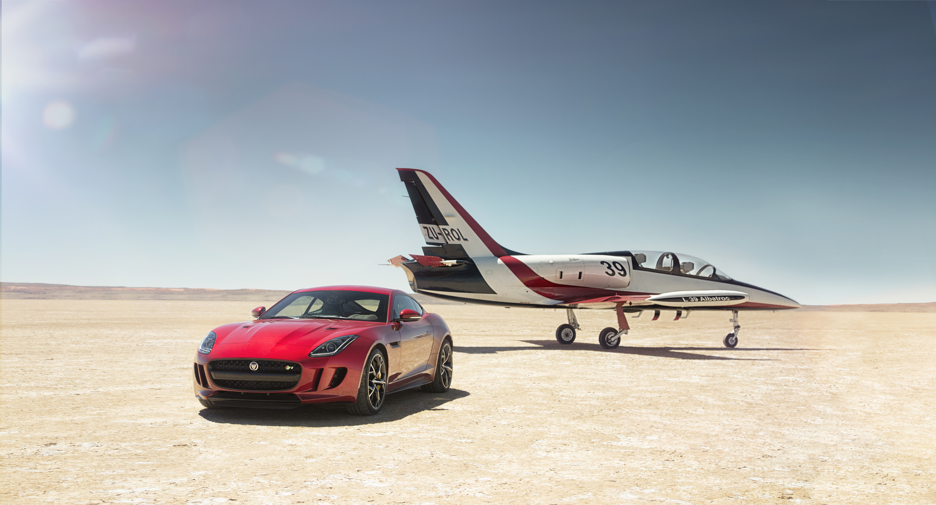 Jaguar F-type R AWD