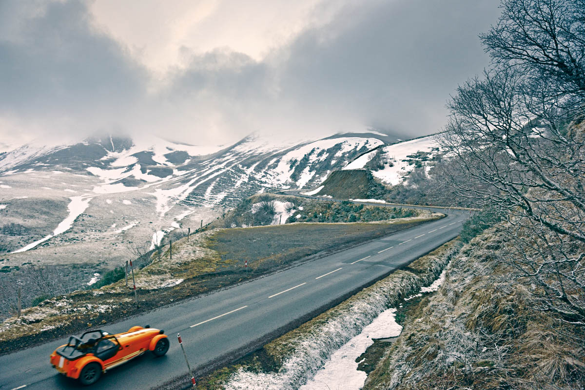 Caterham Supersports to the snow