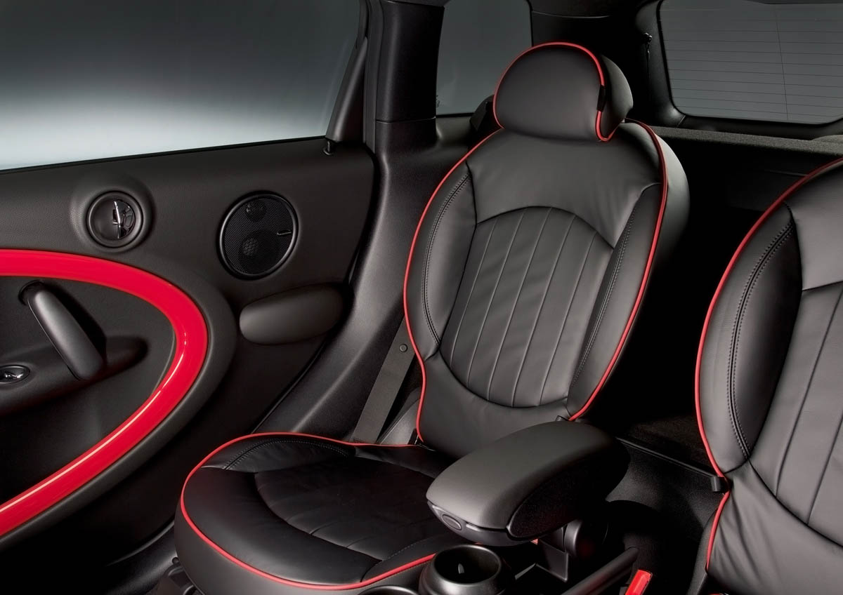 Mini Countryman John Cooper Works rear seats