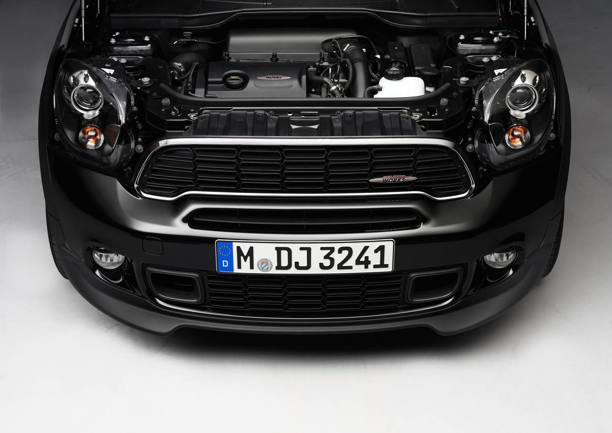 Mini Countryman John Cooper Works engine
