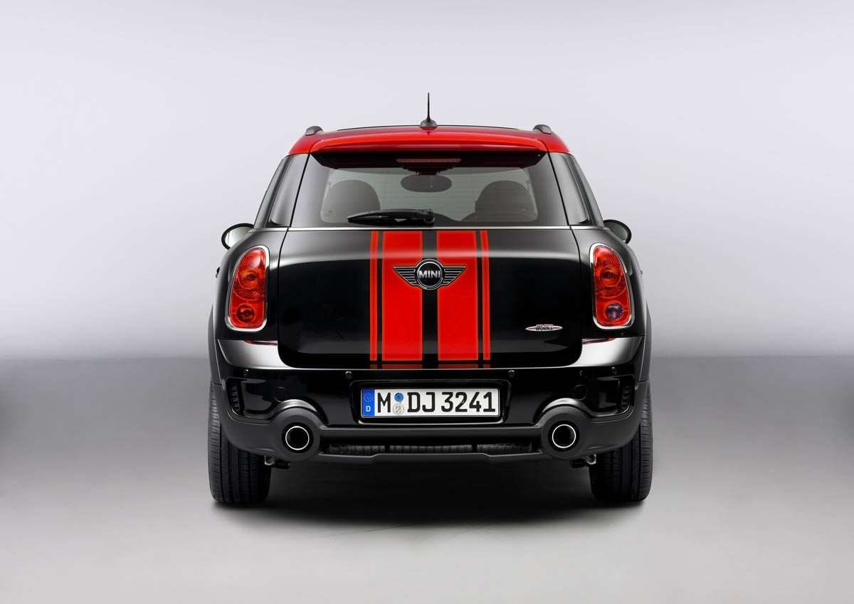 Mini Countryman John Cooper Works rear view