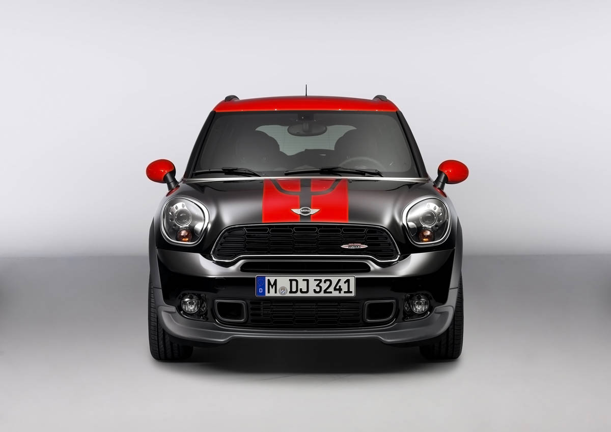 Mini Countryman John Cooper Works front view