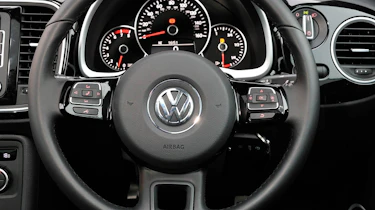 Volkswagen Beetle 1.4 TSI Sport steering wheel