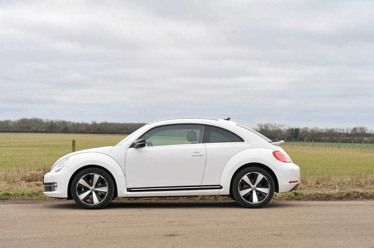 Volkswagen Beetle 1.4 TSI Sport side profile