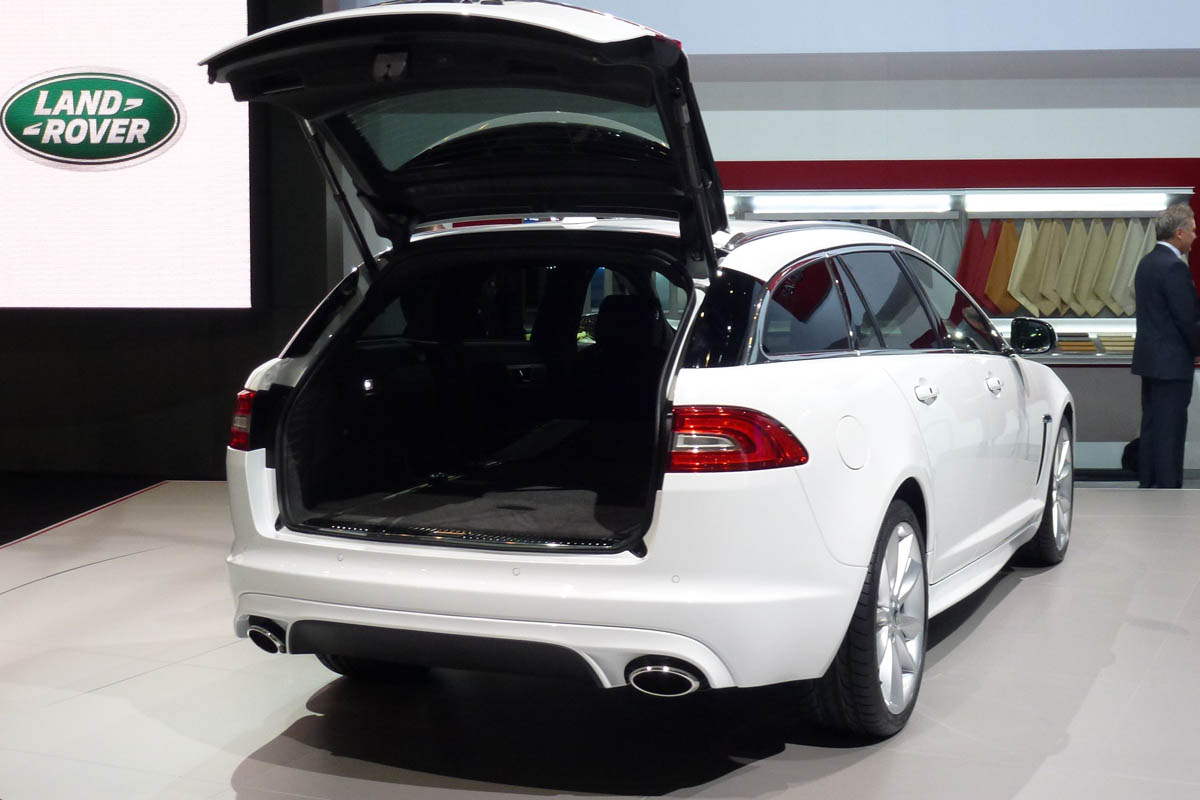Geneva motor show Jaguar XF Sportbrake