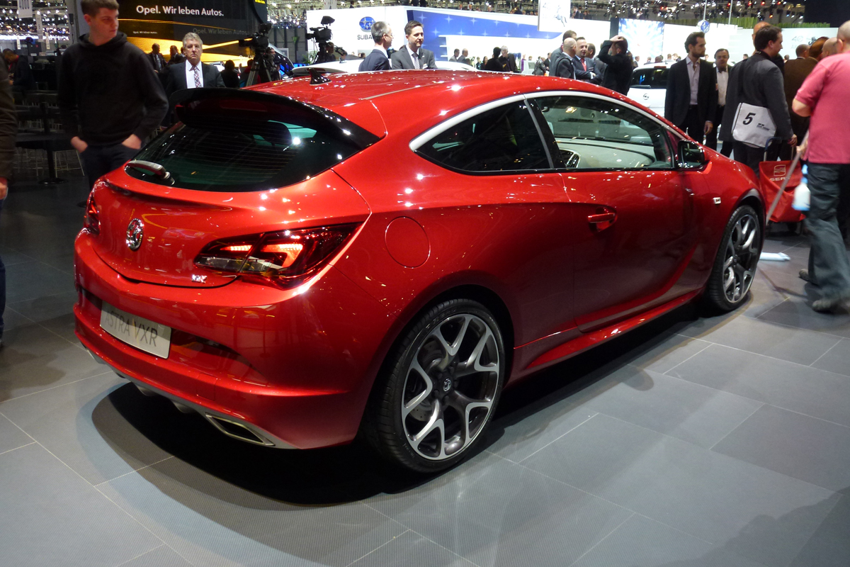 Geneva 2012: Vauxhall Astra VXR