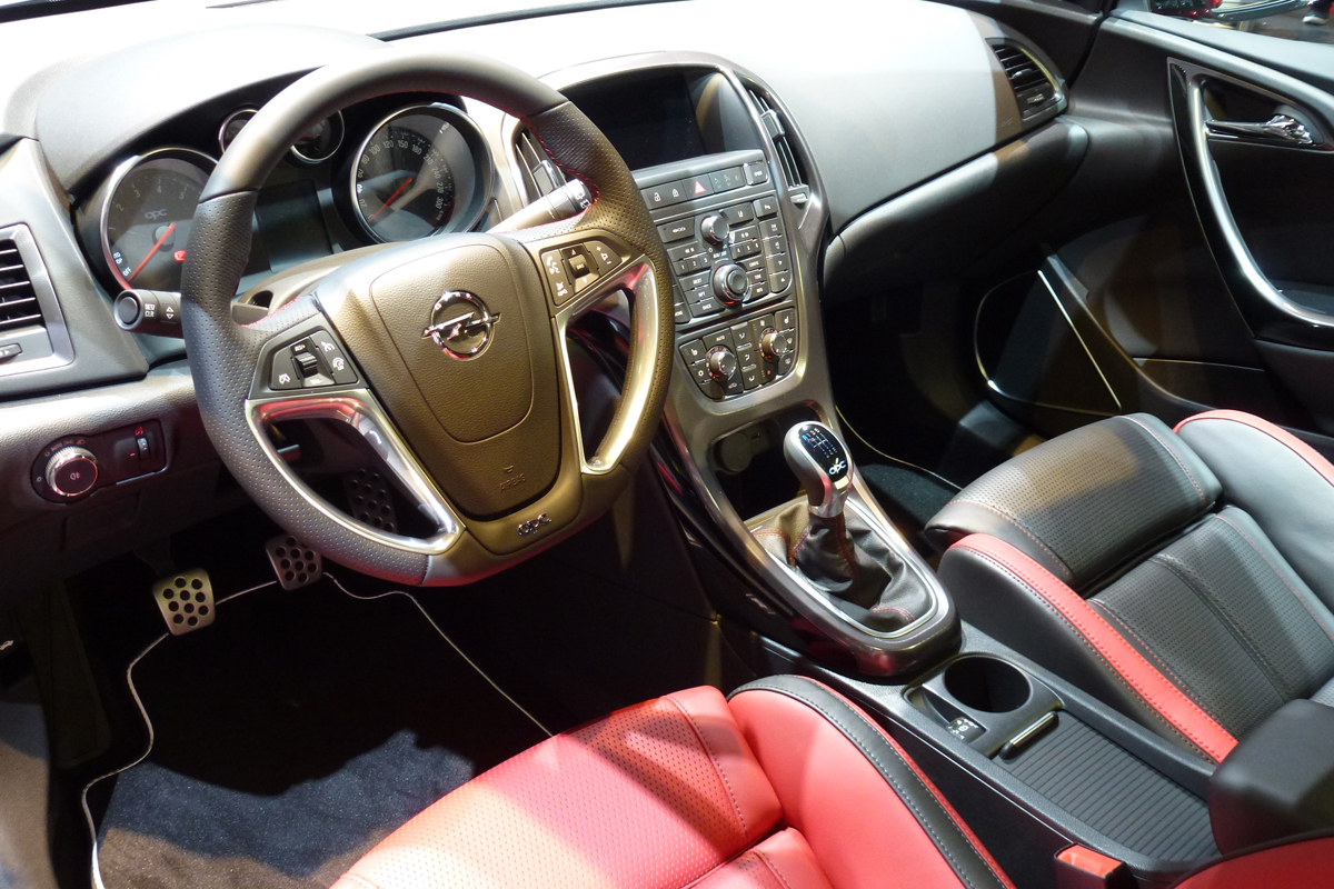 Geneva 2012: Vauxhall Astra VXR