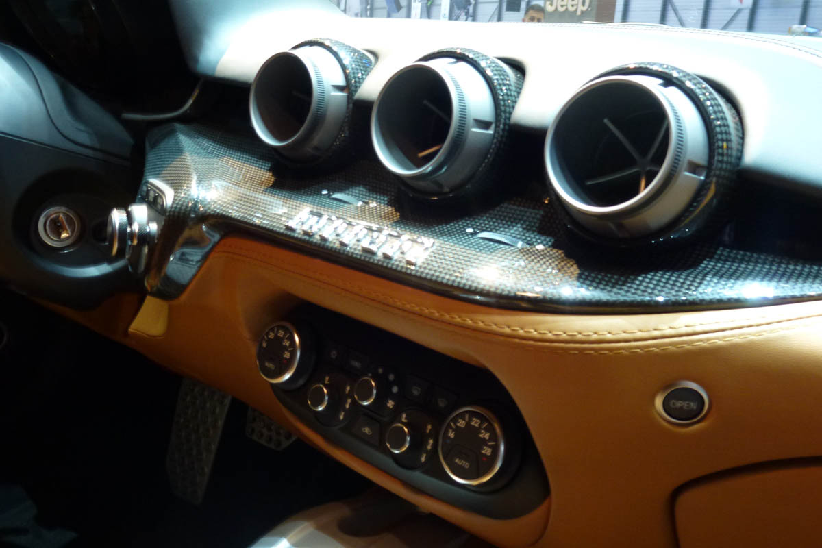 Ferrari F12 Berlinetta air vents