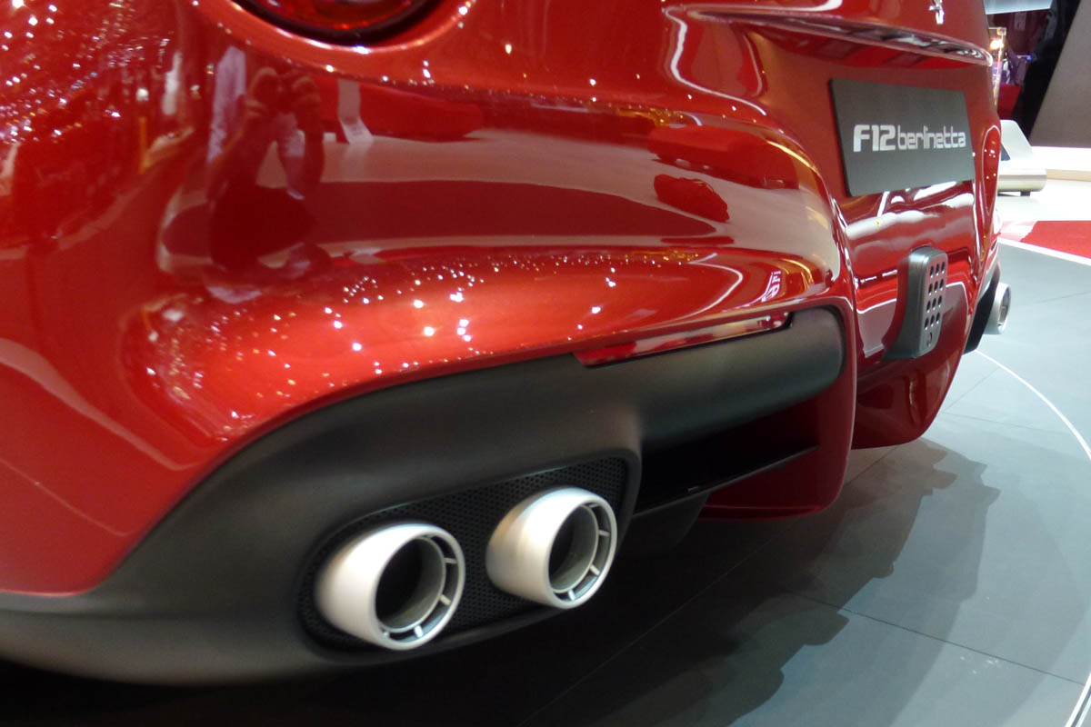 Ferrari F12 Berlinetta exhaust pipes