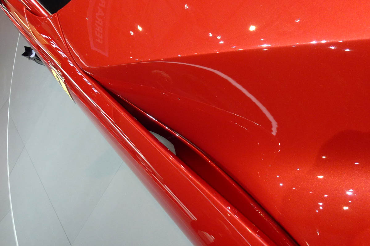 Ferrari F12 Berlinetta front wing aero