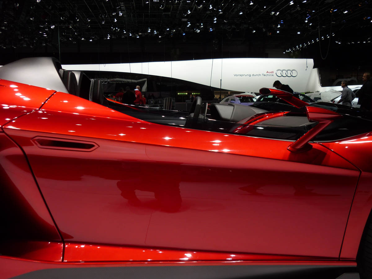 Lamborghini Aventador J door
