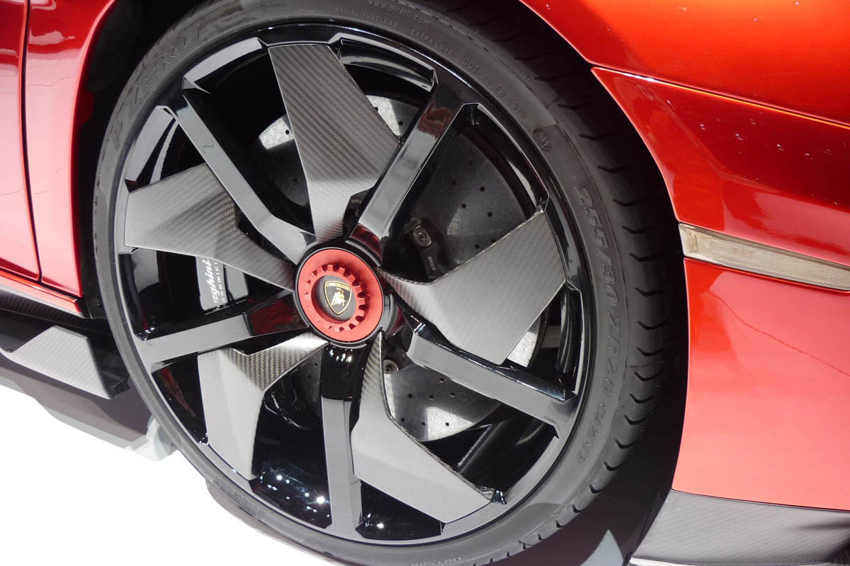 Lamborghini Aventador J carbon wheel