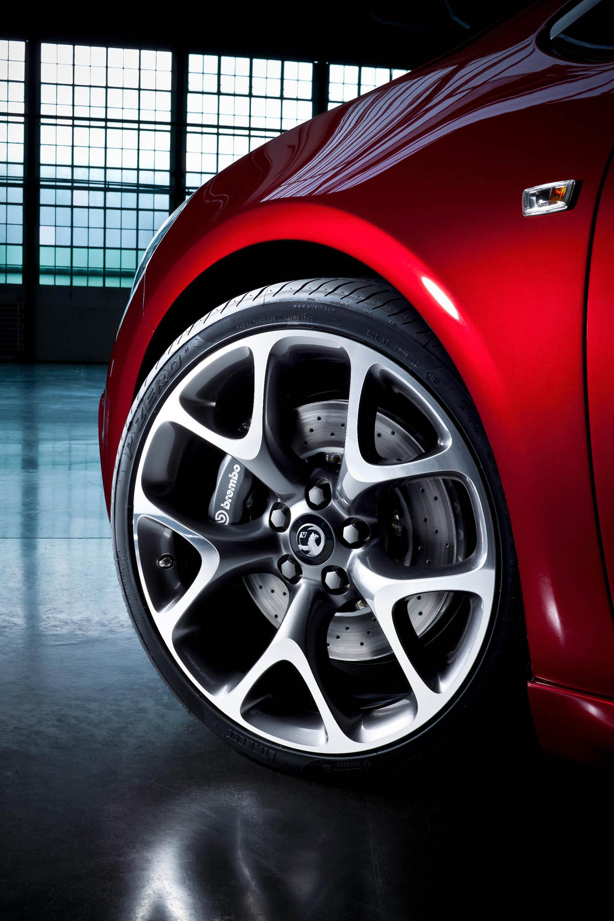 2012 Vauxhall Astra VXR alloy wheel