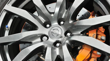 2012 Nissan GT-R alloy wheel