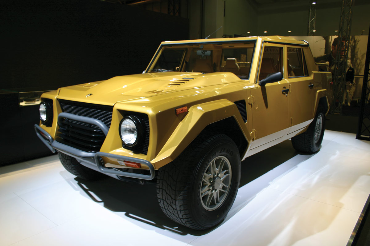 Lamborghini LM002