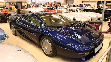 Jaguar XJ220