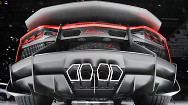 Video: Lamborghini Aventador J