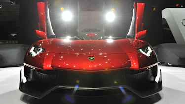 Video: Lamborghini Aventador J
