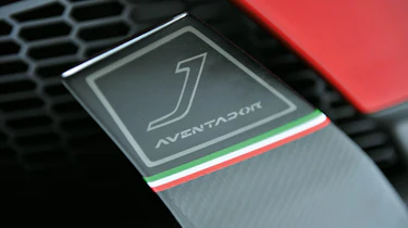 Video: Lamborghini Aventador J