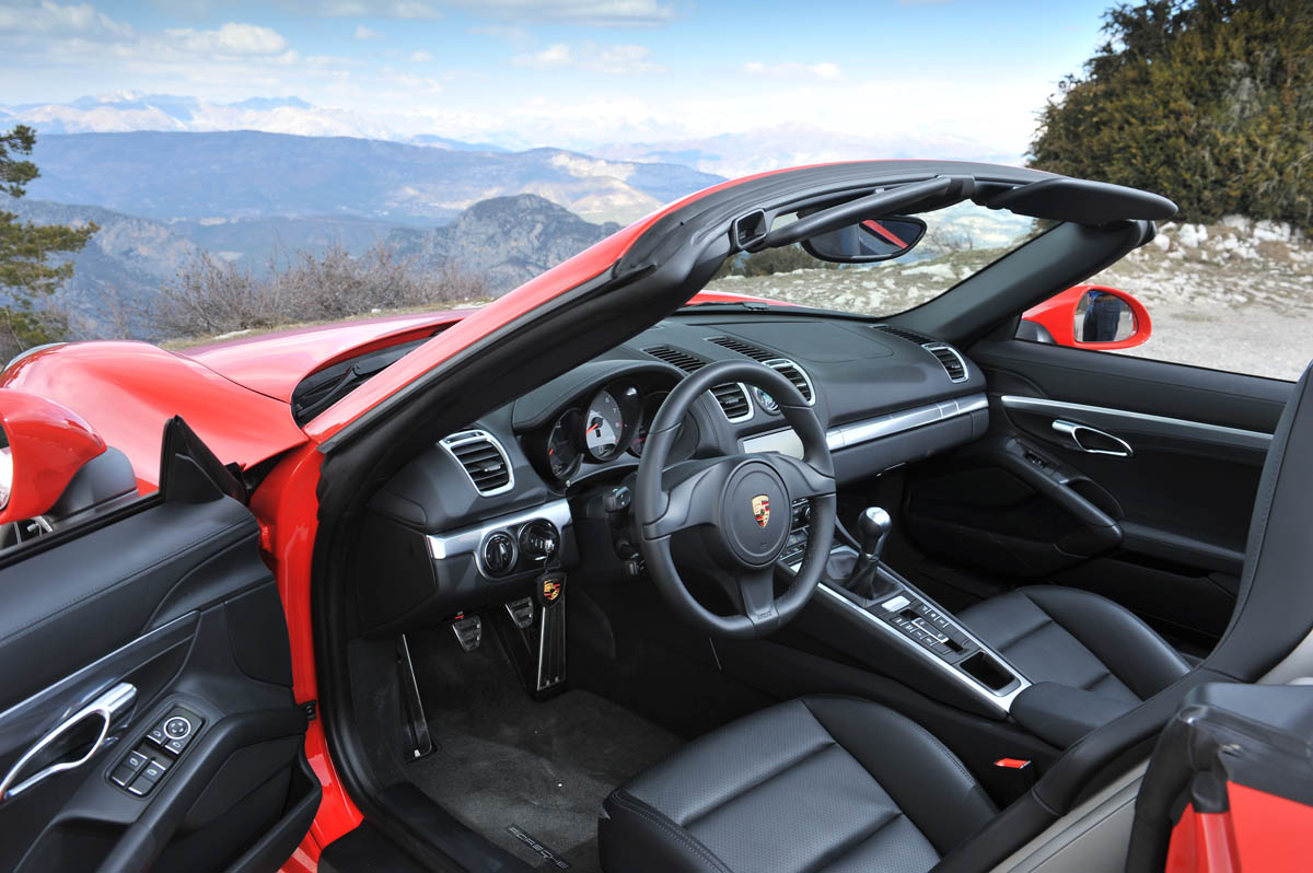 2012 Porsche Boxster S interior