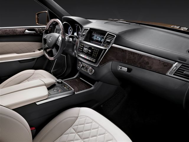 New York show: Mercedes-Benz GL-Class