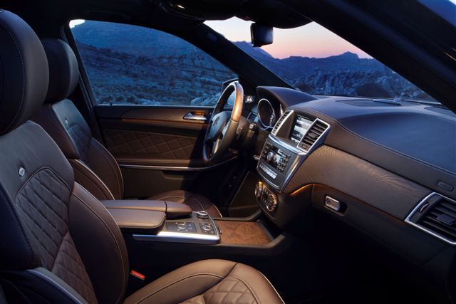 New York show: Mercedes-Benz GL-Class
