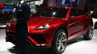 Video: Lamborghini Urus live reveal