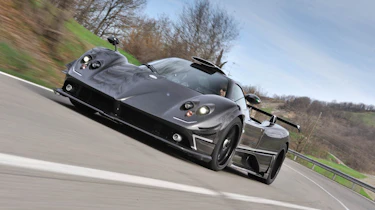 Video: Pagani Zonda 760RS driven