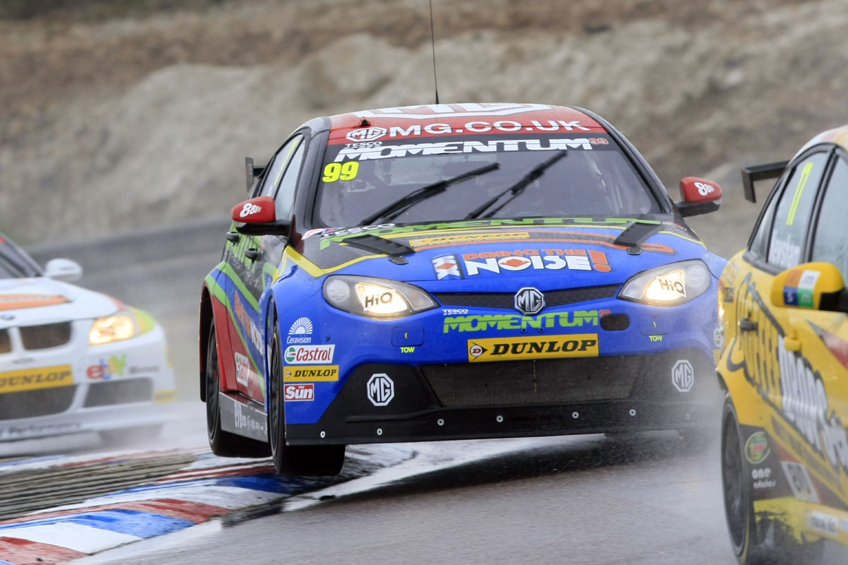 British Touring Car Championship Round 3: Thruxton