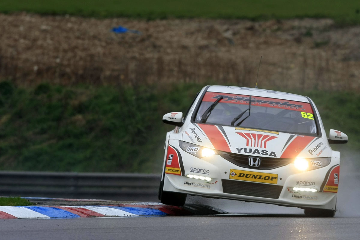 British Touring Car Championship Round 3: Thruxton