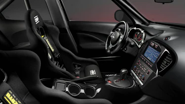 Nissan Juke-R interior seats