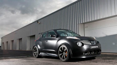 Nissan Juke-R in the pits
