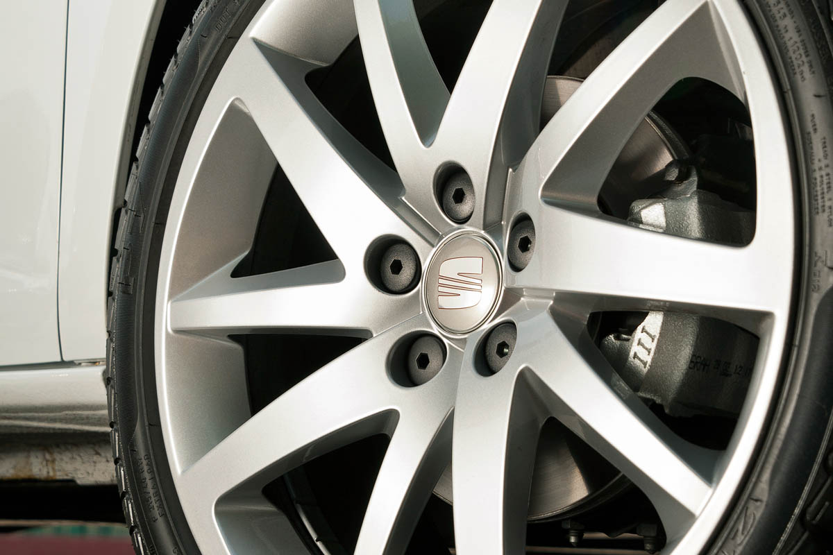 SEAT Ibiza FR 1.4 TSI DSG alloy wheel