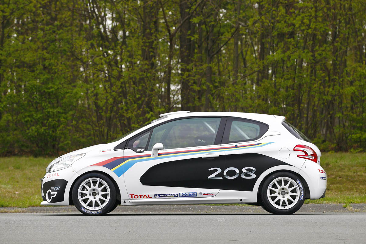 Peugeot 208 R2 rally car side profile