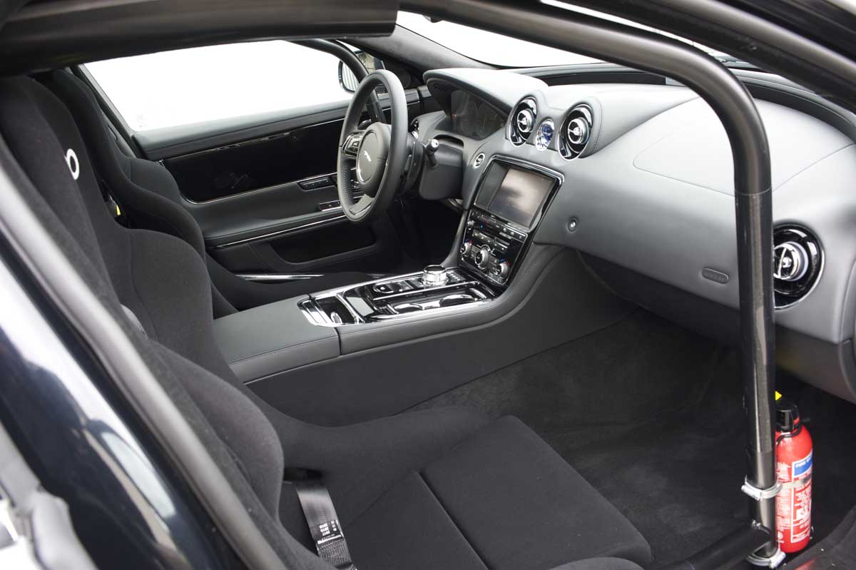 Jaguar to offer 'Ring Taxi'