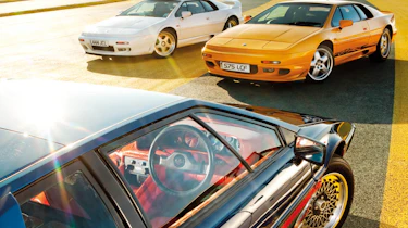 Lotus Esprit supercar group test