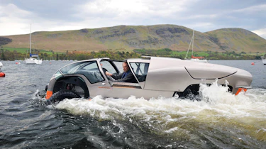 Peter Wheeler Scamander on lake