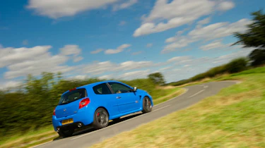 Renaultsport Clio 200 Cup racing blue b-road