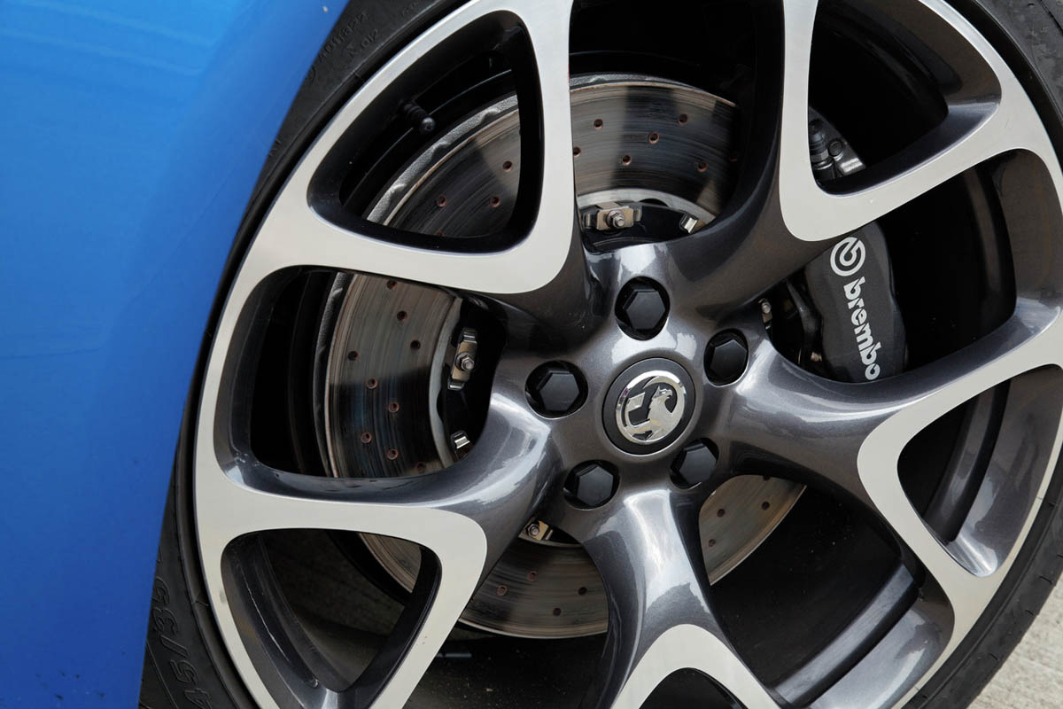 2012 Vauxhall Astra VXR 20inch alloy wheel