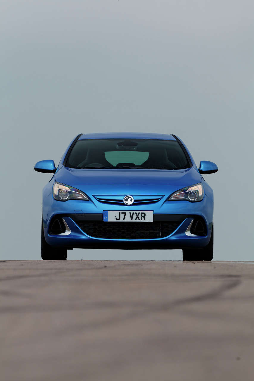2012 Vauxhall Astra VXR front view