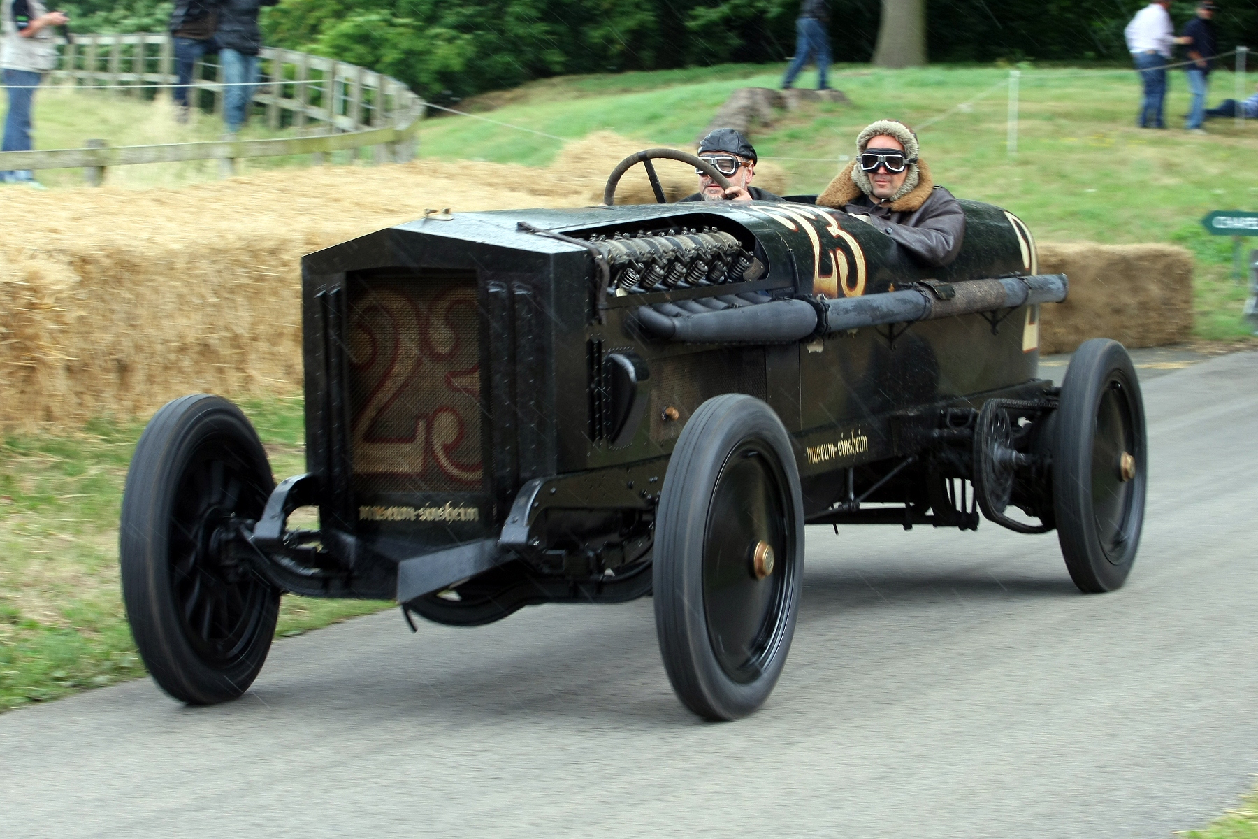2012 Cholmondeley Pageant of Power Brutus