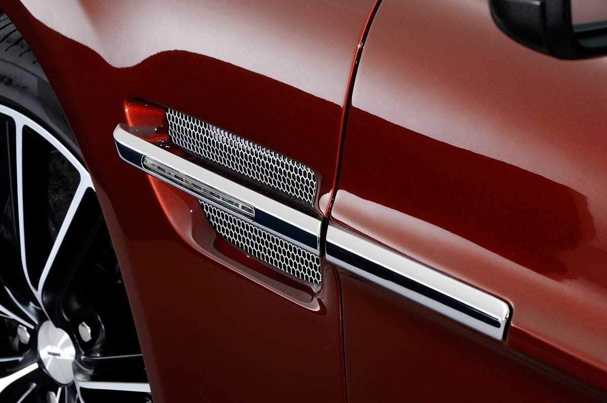 2012 Aston Martin Vanquish side vent