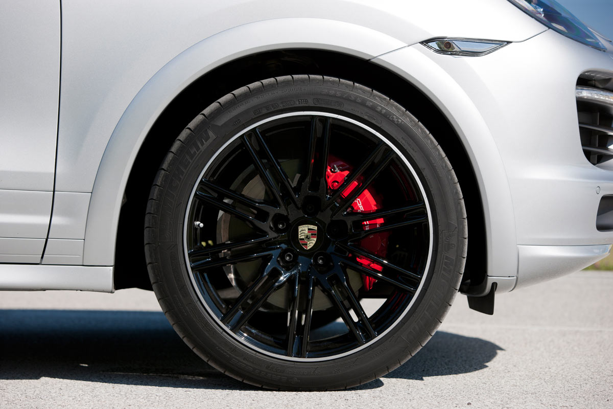 2012 Porsche Cayenne GTS review